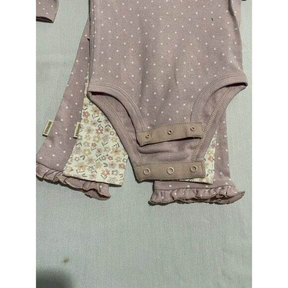 Huggie Baby wear 4 Piece Layette Set Girls 3m Organic Cotton Snaps Floral Bow - Picture 3 of 7